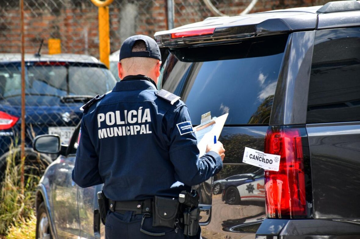 222 scaled AVANZA POLICÍA VIAL EN EL ORDENAMIENTO DE VEHÍCULOS ABANDONADOS EN LA VÍA PÚBLICA