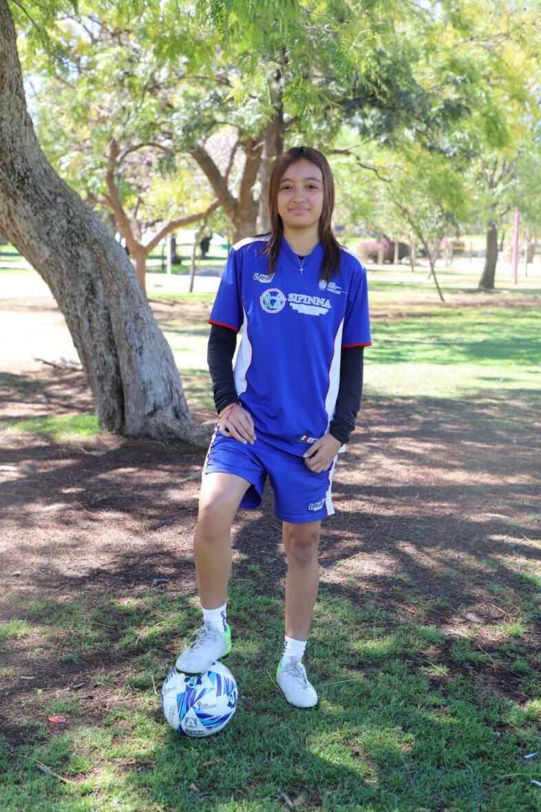 WhatsApp Image 2026 02 20 at 12.19.26 scaled EVELYN ENCONTRÓ SU SUEÑO; HOY TRABAJA PARA HACERLO REALIDAD