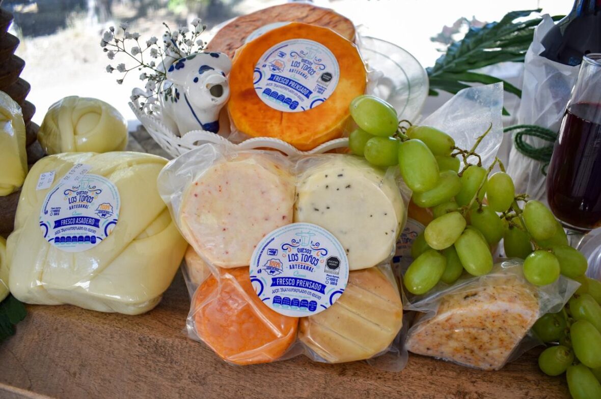 WhatsApp Image 2026 03 05 at 11.32.42 4 scaled QUESOS LOS TOÑOS: LA HISTORIA DE MUJERES QUE CONSTRUYERON SU PROPIA EMPRESA