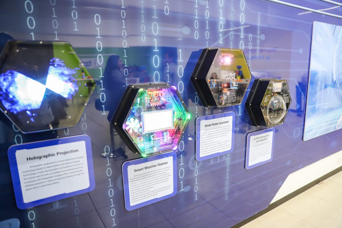 WhatsApp Image 2026 03 09 at 11.27.41 AM 3 scaled TERE JIMÉNEZ INAUGURA LABORATORIO DE INTELIGENCIA ARTIFICIAL EN EL CECYTEA DE RINCÓN DE ROMOS