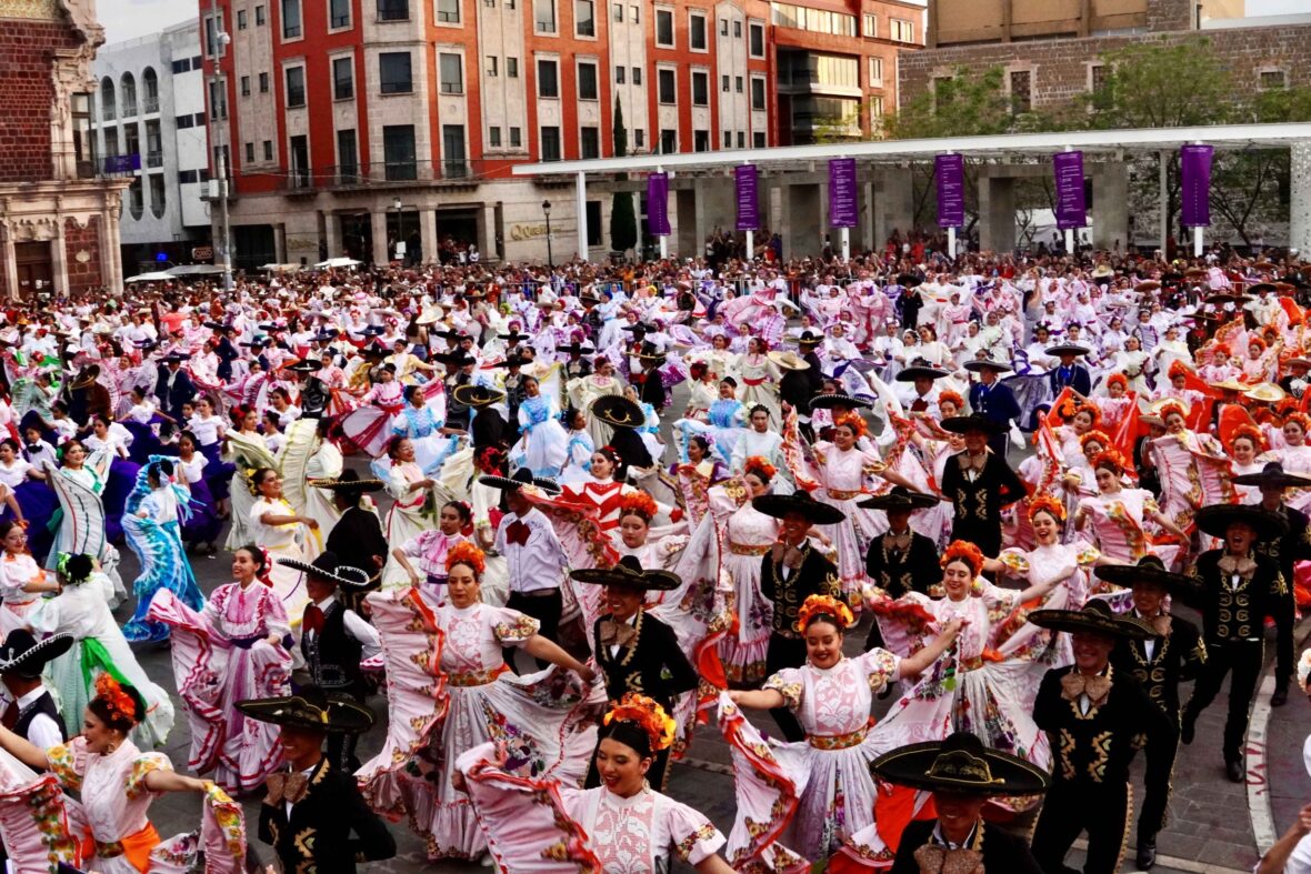 DSC06102 2 scaled 1 scaled INVITA IMAC A PARTICIPAR EN EL BAILABLE PELEA DE GALLOS MONUMENTAL AGUASCALIENTES 2026