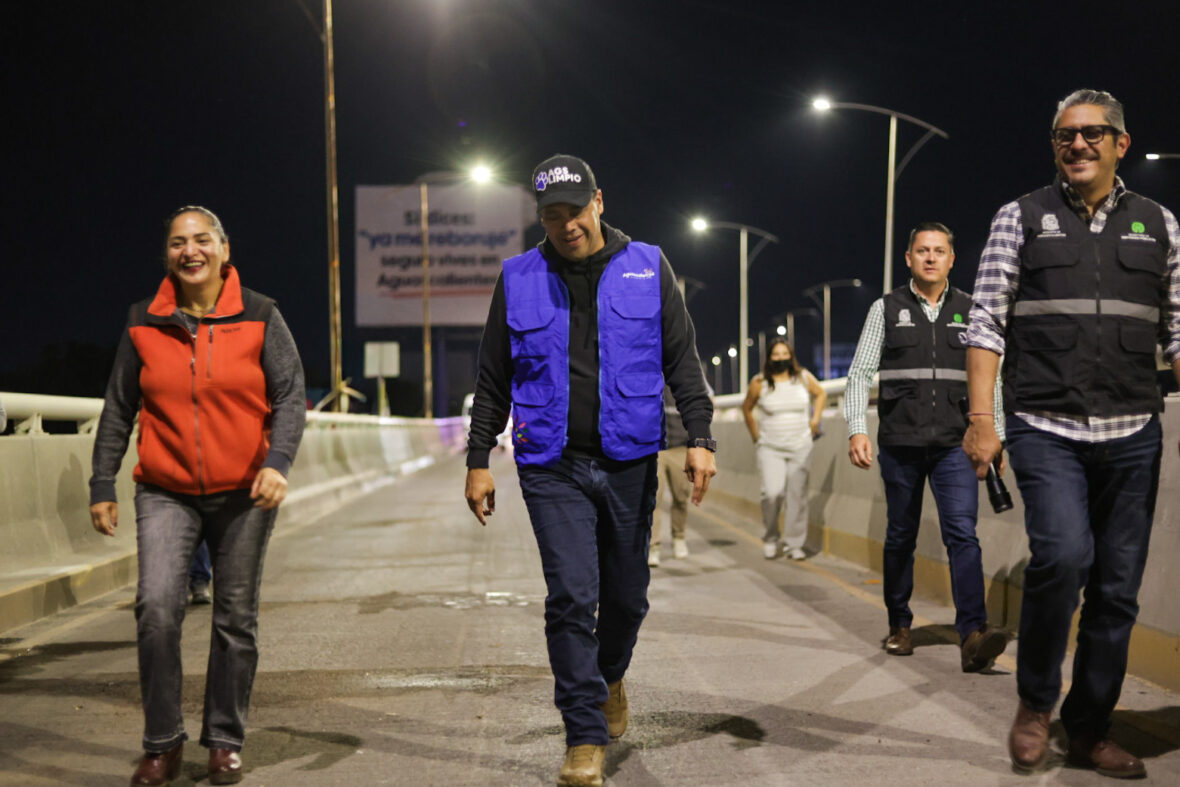 IMG 2175 scaled SUPERVISA LEO MONTAÑEZ OPERATIVO NOCTURNO DE LIMPIEZA EN PUENTE ELEVADO DE SEGUNDO ANILLO SUR Y BLVD A ZACATECAS