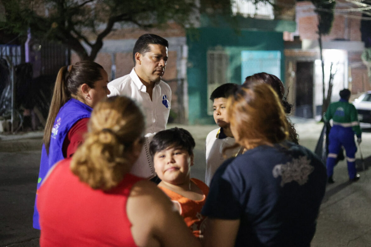 IMG 2943 scaled SEGUIMOS RECORRIENDO LA CIUDAD Y SUS COMUNIDADES PARA ESCUCHAR A LA CIUDADANÍA: LEO MONTAÑEZ