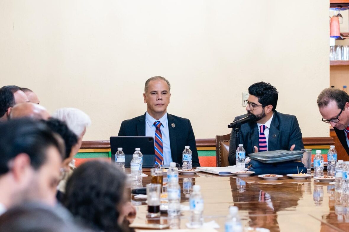 WhatsApp Image 2026 04 07 at 2.48.35 PM scaled GOBIERNO DEL ESTADO FORTALECE COORDINACIÓN CON NOTARIOS