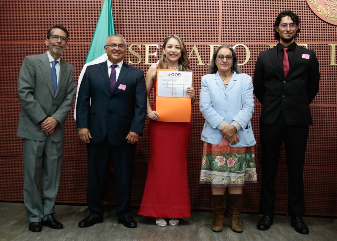 WhatsApp Image 2026 04 09 at 10.11.31 AM 1 scaled AGUASCALIENTES RECIBE PREMIO NACIONAL POR USO DE TECNOLOGÍA Y SOLUCIONES DIGITALES EN MOVILIDAD