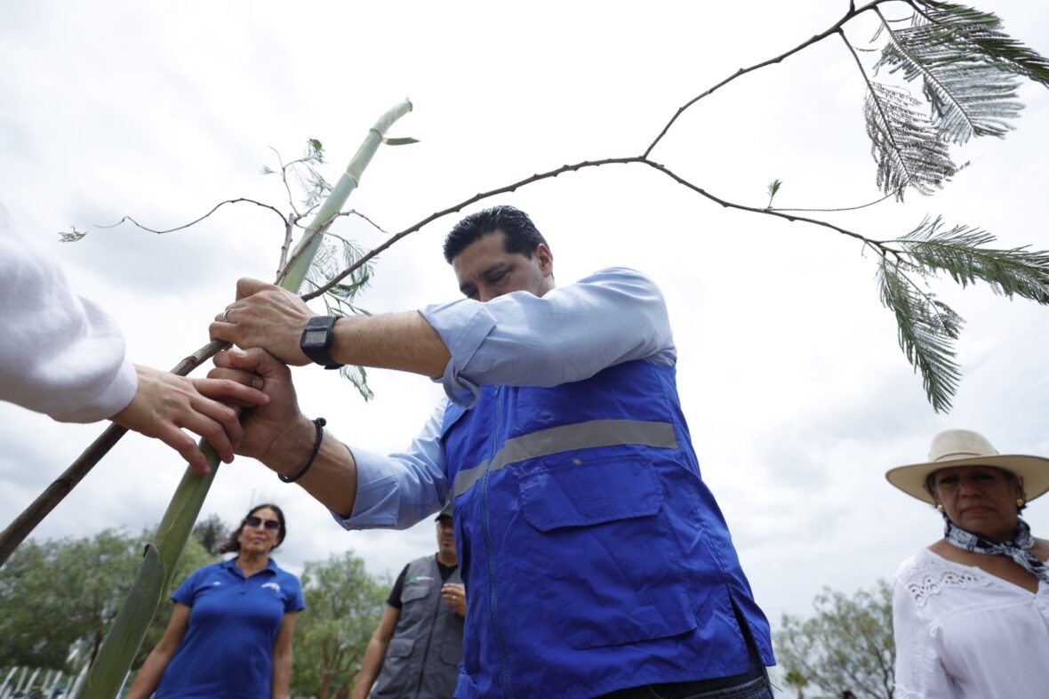WhatsApp Image 2026 04 09 at 3.07.24 PM scaled IMPULSA LEO MONTAÑEZ MANTENIMIENTO Y CONSERVACIÓN EN EL ÁREA NATURAL PROTEGIDA LA PONA