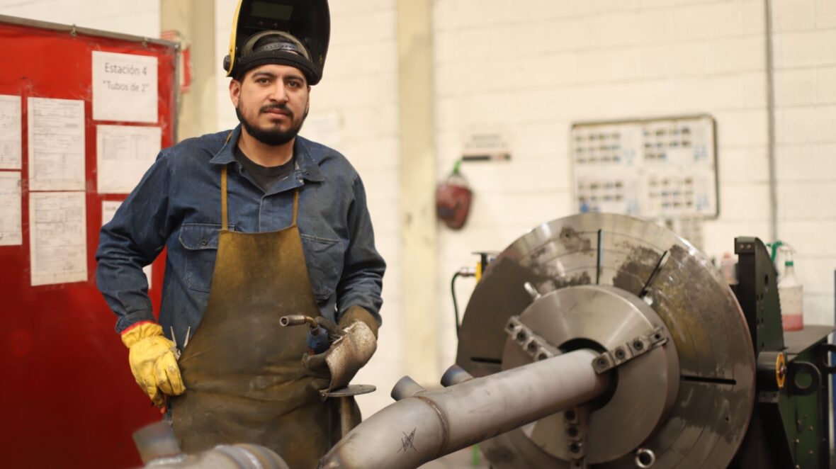 WhatsApp Image 2026 04 10 at 1.47.57 PM 2 scaled AGUASCALIENTES GENERA MÁS DE 3 MIL 500 NUEVOS EMPLEOS EN EL ARRANQUE DE 2026