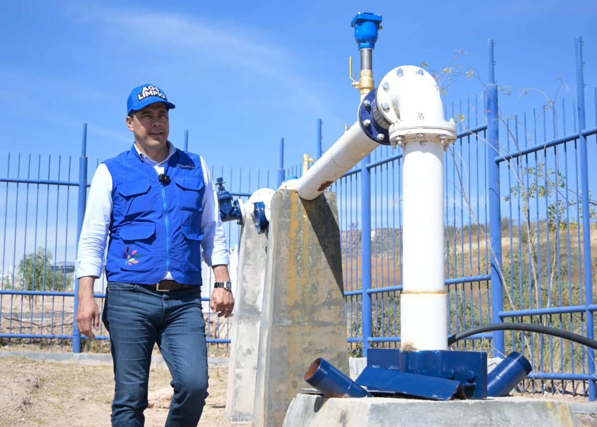 WhatsApp Image 2026 04 14 at 1.11.24 PM 1 scaled EN LA FERIA TAMBIÉN SE CUIDA EL AGUA: LEO MONTAÑEZ