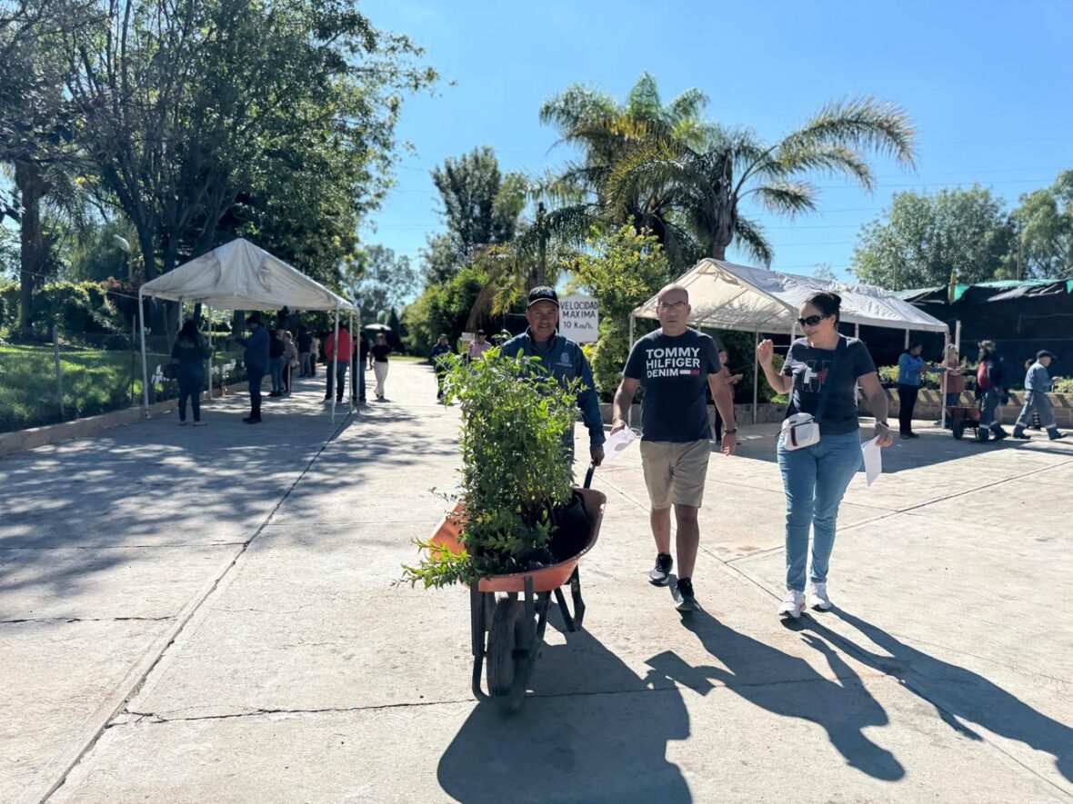 WhatsApp Image 2026 04 15 at 2.12.55 PM 1 scaled MUNICIPIO DE AGUASCALIENTES LANZA CAMPAÑA DE DONACIÓN DE PLANTAS