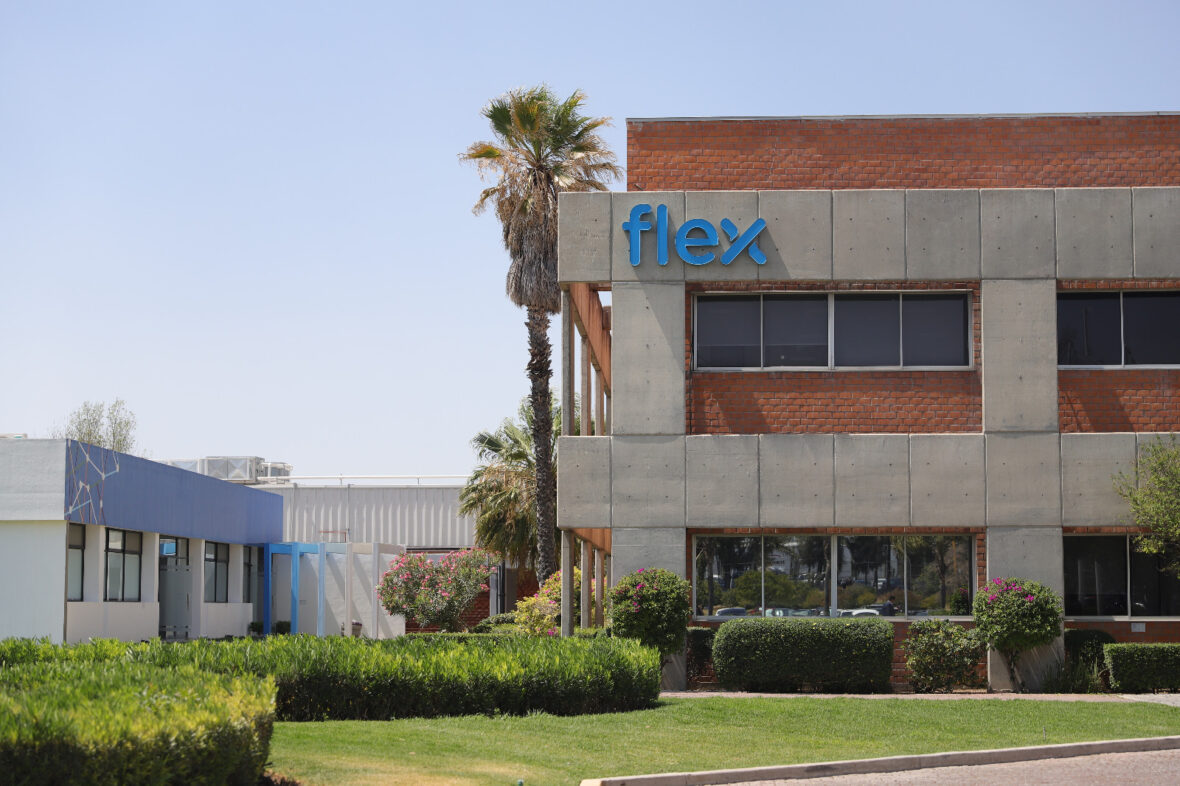 WhatsApp Image 2026 04 19 at 09.47.10 1 scaled CELEBRA TERE JIMÉNEZ ANUNCIO DE INVERSIÓN DE FLEX EN AGUASCALIENTES