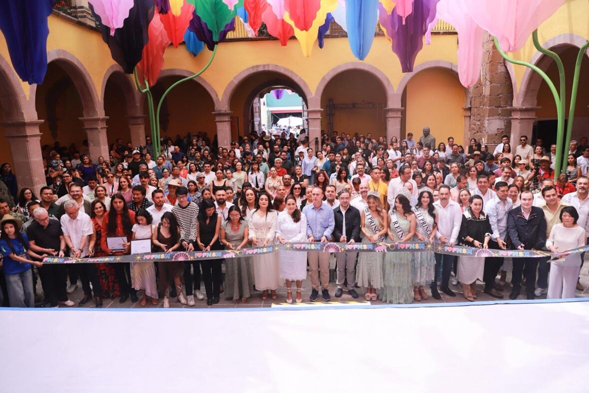 WhatsApp Image 2026 04 19 at 16.09.20 scaled INAUGURA TERE JIMÉNEZ LA FNSM 2026 CON TRADICIONAL RECORRIDO