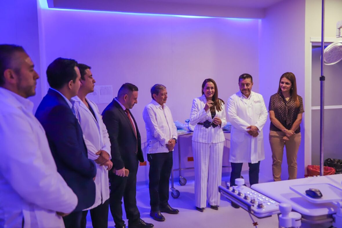 WhatsApp Image 2026 04 27 at 3.03.59 PM scaled INAUGURA TERE JIMÉNEZ NUEVO EQUIPAMIENTO PARA TRATAR ENFERMEDADES DEL CORAZÓN Y DEL CEREBRO EN EL HOSPITAL HIDALGO