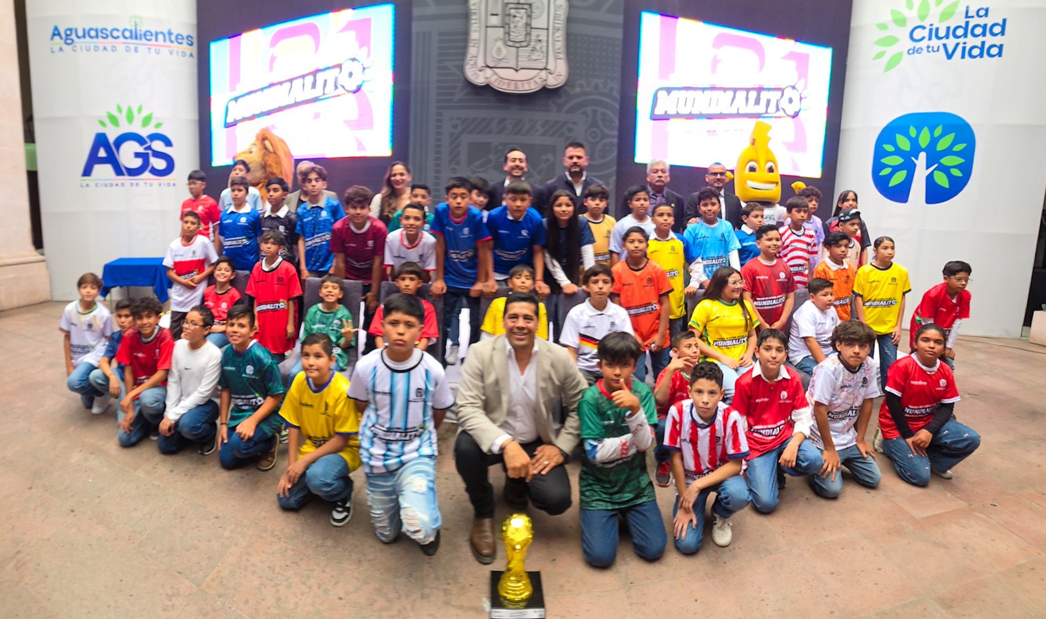 IMG 20260512 180936 ENCABEZA LEO MONTAÑEZ SORTEO DEL TORNEO DE FUTBOL SOCCER «MUNDIALITO EN LA CIUDAD DE TU VIDA»