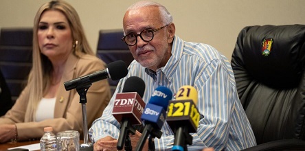 compromiso con la legalidad Miguel Ángel Navarro reafirma compromiso con la legalidad, el medio ambiente y el equilibrio entre inversión y derechos sociales